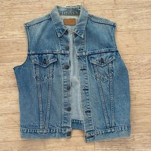 ⚡️vintage Levi’s vest⚡️